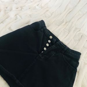 Brandy Melville J Galt Button Skirt